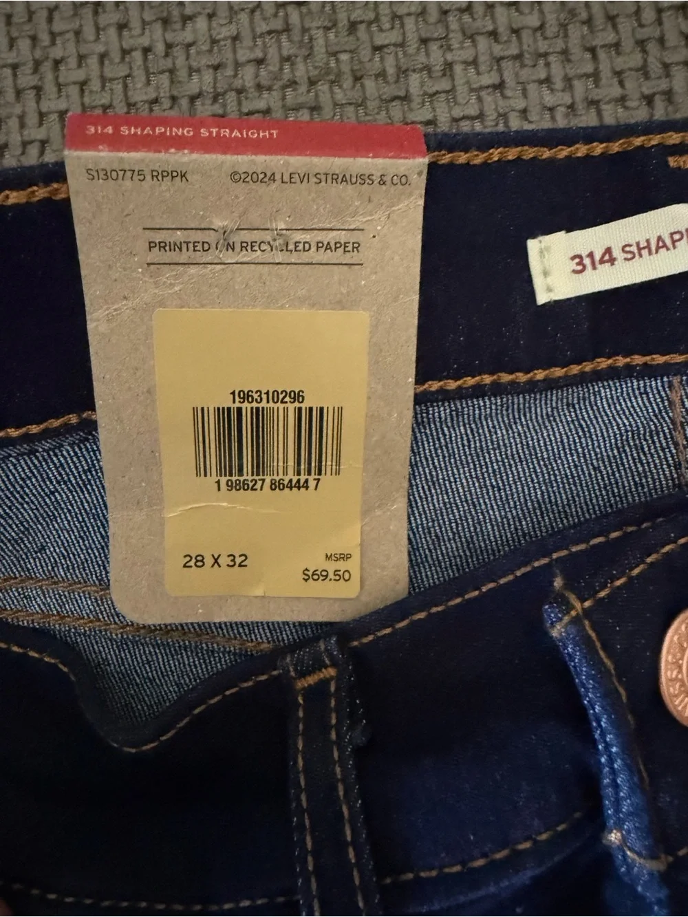 Levi’s 314 Shaping Straight Leg Jeans Dark Wash Women’s Size 28x32 Tummy Control - Picture 5 of 15